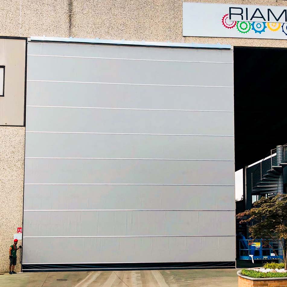 Portalp porte industrielle souple empilable très grande dimension