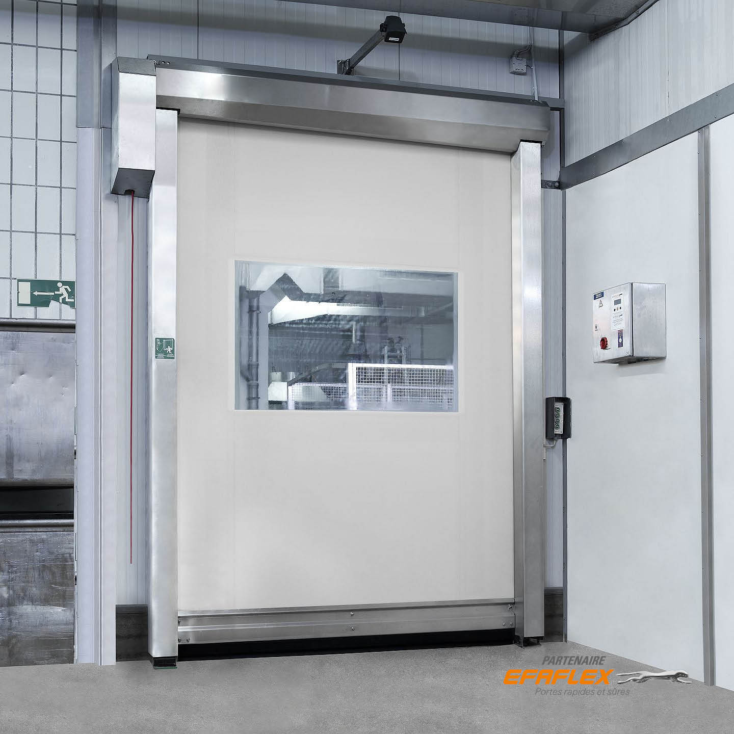 Porte souple à enroulement pour industrie agroalimentaire, tablier blanc semi transparent