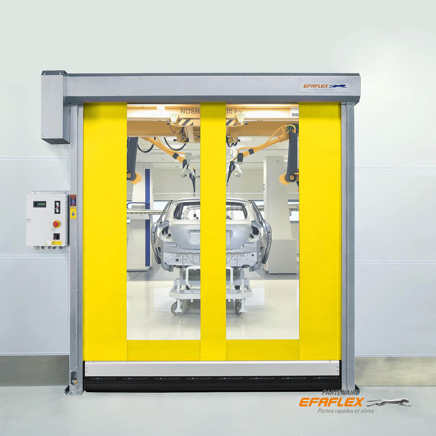 Porte industrielle protection machine souple rapide enroulable jaune en situation, secteur automobile