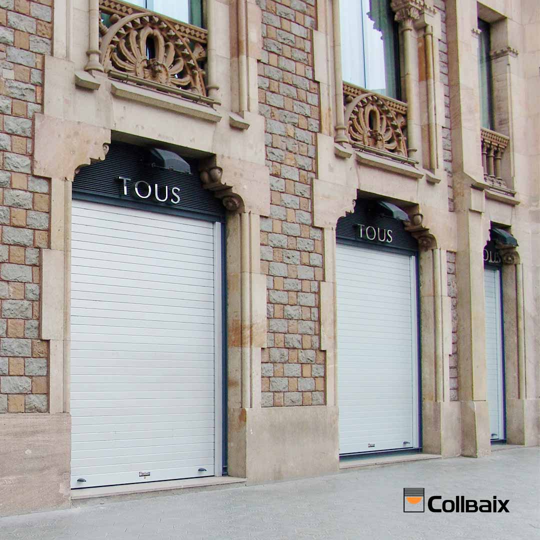 Rideau plein commerce
